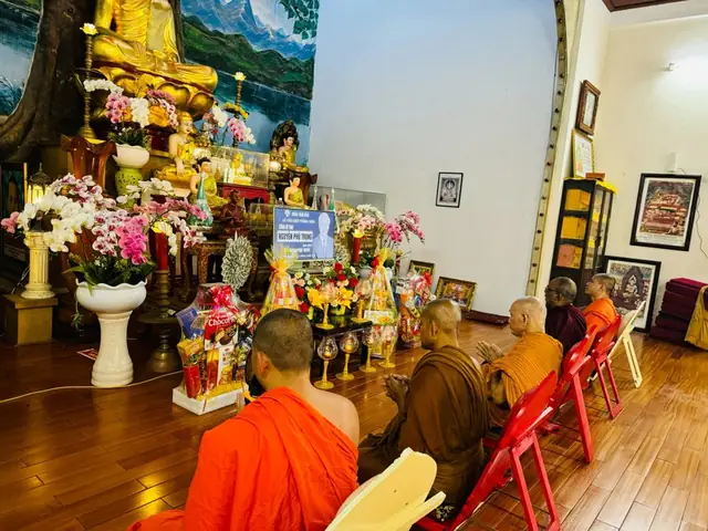 Đà Nẵng: Chư Tăng Hệ Phái Phật Giáo Nam Tông Trang Nghiêm Tổ ...