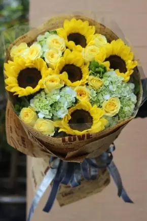 Ý Nghĩa Của Việc Dâng Hoa Cúng Phật: Công Đức Và Bài Học Từ Hương Hoa