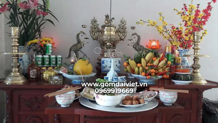 Đặt Bát Hương Trước Hay Sau Mâm Ngũ Quả Mới Là Đúng? - Gốm Đại ...