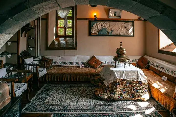 10+ Cách Để Phòng Ngủ Diện Tích Lớn Trở Nên Ấm Cúng Và Tinh Tế