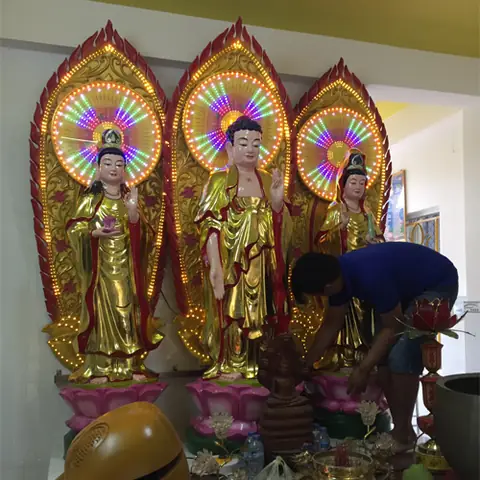 Một Số Mẫu Đèn Hào Quang Phật Mới Nhất: