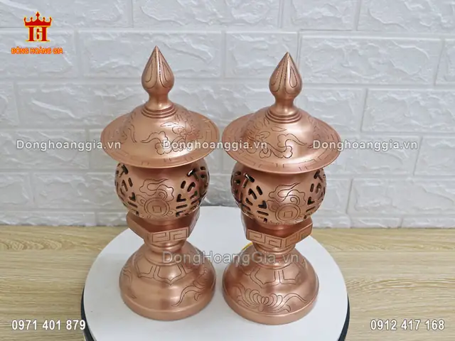 Đánh Giá Chi Tiết Đèn Thờ Cúng Bằng Đồng Đỏ Cao Cấp: Có Thực Sự Đáng Để Đầu Tư?