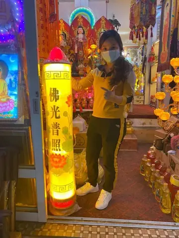 Top Đèn Thờ Cúng Tốt Nhất: Review Chi Tiết & Kinh Nghiệm Chọn Mua