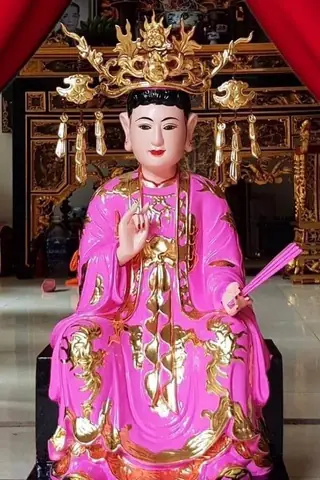 Cẩm Nang Đi Cúng Đền Cô Chín: Lễ Vật, Văn Khấn Và Những Điều Cần Biết