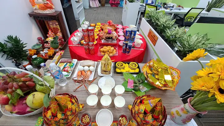 Mâm Cúng Tất Niên Cuối Năm 2025 Tại Nhà & Công Ty Đơn Giản