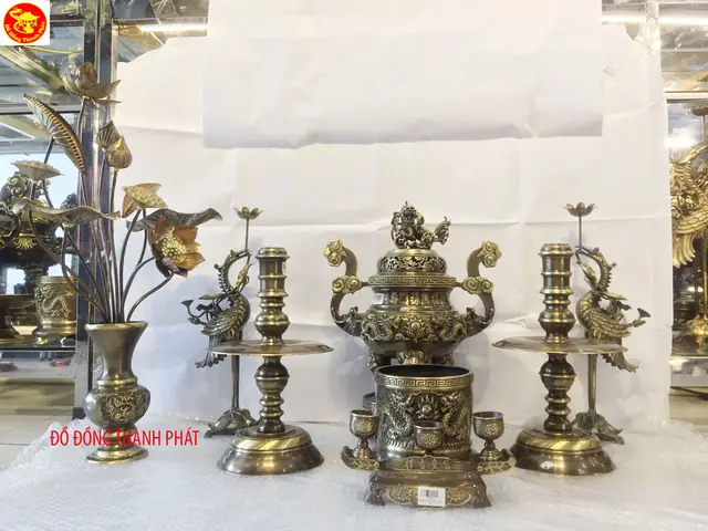Top 10 Bộ Đồ Thờ Cúng Gia Tiên Bằng Đồng Đẹp Và Chất Lượng Nhất