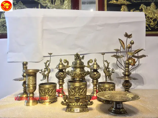 Top 10 Bộ Đồ Thờ Cúng Gia Tiên Bằng Đồng Đẹp Và Chất Lượng Nhất