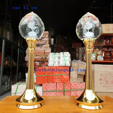 Ý Nghĩa Của Đèn Thờ Trong Nghi Lễ Cúng Bái