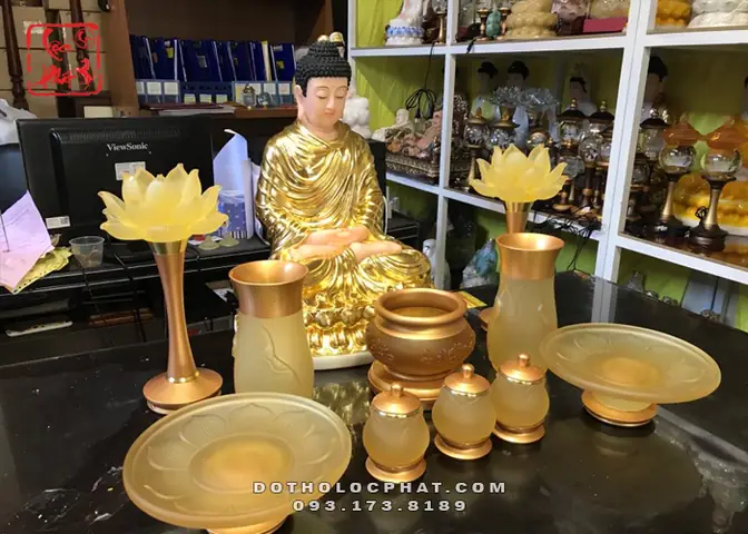 Đánh Giá Chi Tiết: Top 4 Bộ Đồ Thờ Cúng Bằng Lưu Ly Bọc Đồng Cao Cấp