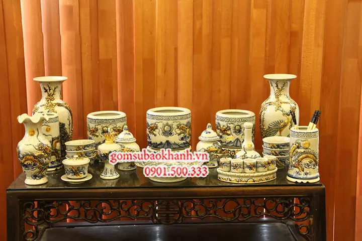 Phân Biệt Đồ Thờ Cúng Bát Tràng Với Hàng Trung Quốc: Cẩm Nang Chi Tiết Cho Người Mua Thông Thái