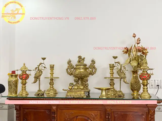 Đánh Giá Chi Tiết Top 3 Bộ Đồ Thờ Đồng Vĩnh Tiến Bền Đẹp, Uy Tín Nhất Hiện Nay