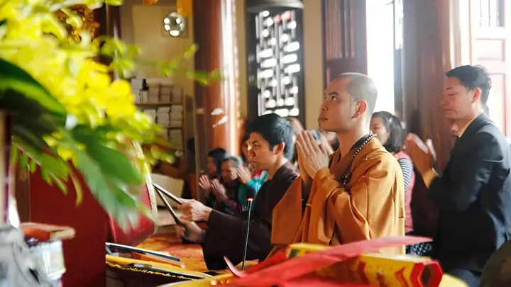 Đọc Kinh Cúng Thất: Ý Nghĩa, Quy Trình Và Những Điều Cần Biết