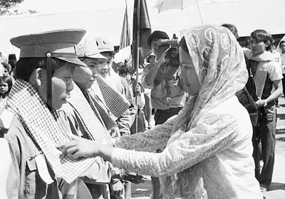 Quân Tình Nguyện Việt Nam: Đội Quân Nhà Phật