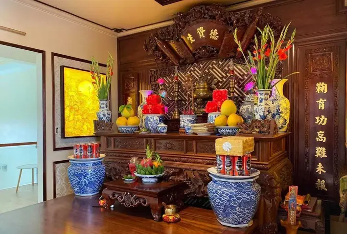 Đóng Góp Nhà Thờ Hay Cúng Tiến: Nên Chọn Hình Thức Nào Cho Đúng?