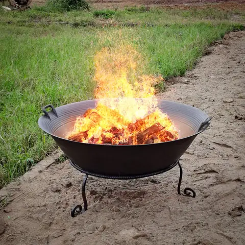 Sức Mạnh Ẩn Giấu Của Hình Ảnh "đốt Lửa Ấm Cúng" Trong Cuộc Sống Hiện Đại