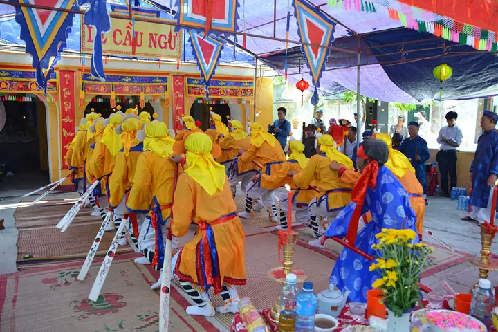 Đức Ông Nam Hải Lễ Cúng Biển Là Cá Ông: Nguồn Góc Và Ý Nghĩa Tâm Linh