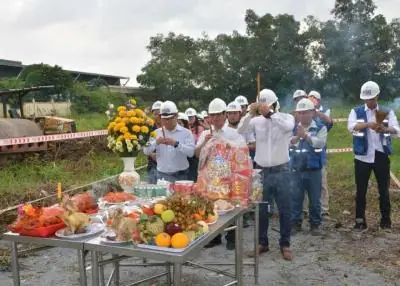 Đứng Cúng Đất Đai Gia Tiên Quay Hướng Nào Cho Đúng?