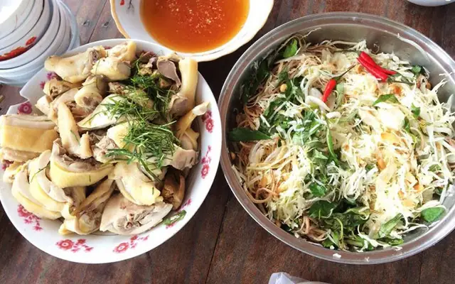 Gà Cúng Bảo Anh: Đánh Giá Chi Tiết & So Sánh Top 3 Dịch Vụ Nổi Bật Nhất 2024