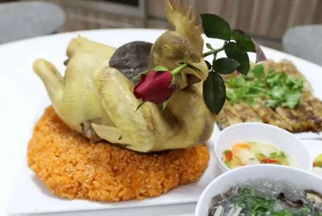 Gà Cúng Bị Nứt Có Sao Không? Khắc Phục Và Cách Luộc Hoàn Hảo