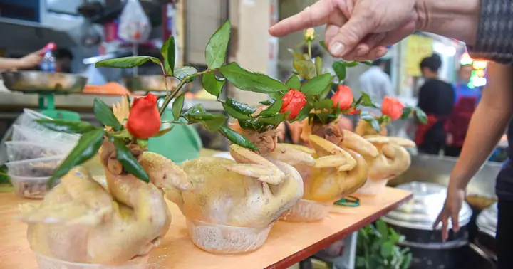 Đánh Giá Chi Tiết Gà Cúng Chợ Hàng Bè: Nguồn Cung Uy Tín Hay Chỉ Là Lời Đồn?