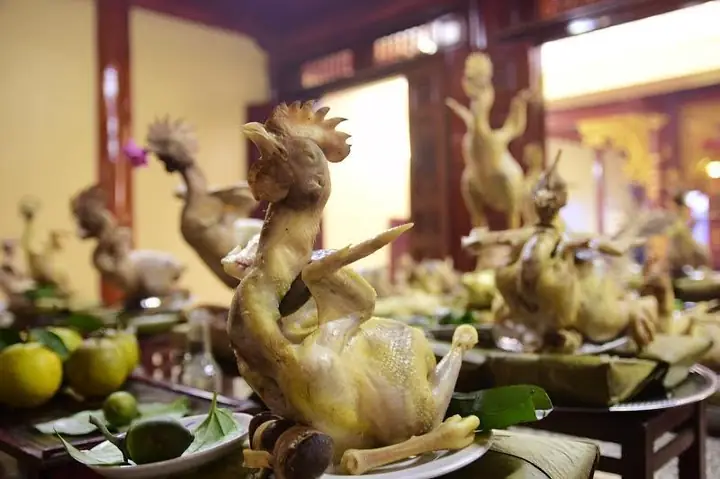 Tin Tức: Độc Đáo Thế Gà Bay Trên Cỗ Cúng Rằm Tháng Giêng