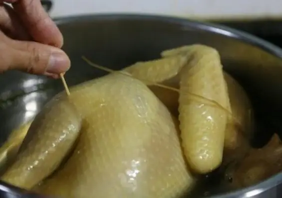 Top 5 Địa Chỉ Cung Cấp Gà Cúng Gò Vấp Uy Tín, Chất Lượng Nhất