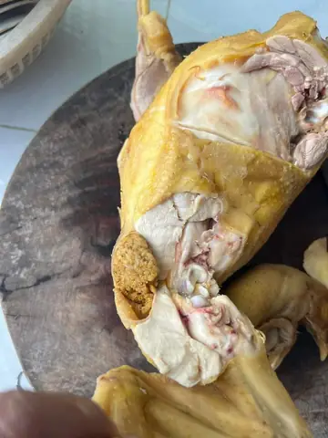 10 Ý Tưởng Trang Trí Bàn Thờ Gà Cúng Hài Hước, Độc Đáo Cho Ngày Lễ