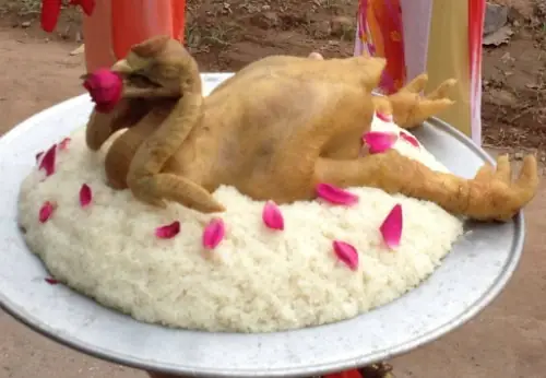 Gà Cúng 'chân Khủng' Hàng Triệu Đồng Một Con Vẫn Cháy Hàng | Tin ...