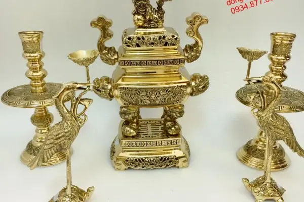 Review Chi Tiết Giá Bộ Lư Đồng Thờ Cúng: Có Đáng Đầu Tư?