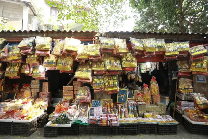 Giá Cá Chép Cúng Ông Táo Năm 2026: Thực Trạng Và Những Lưu Ý Quan Trọng Cho Người Mua