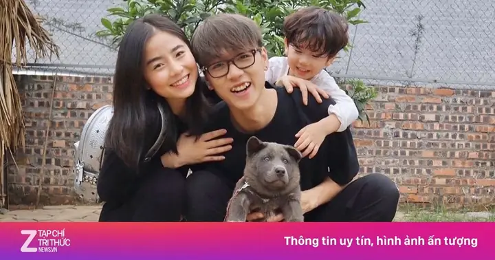 Gia Đình Ba Duy Chụp Ảnh Cùng Chú Chó Tên Dúi Nổi Tiếng Mạng Xã ...