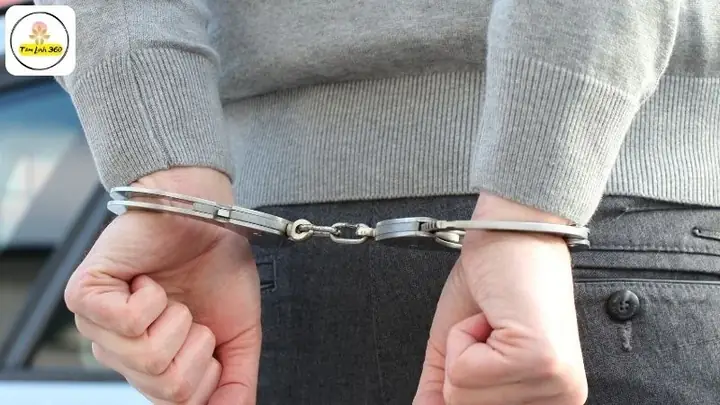 Giải Mã Giấc Mơ Bị Công An Bắt: Điềm Báo Gì Và Những Con Số May Mắn