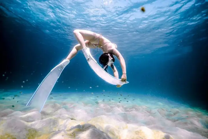 Giải Mã Giấc Mơ Bơi Qua Sông: Những Điềm Báo Tâm Linh Và Ý Nghĩa Thực Tế