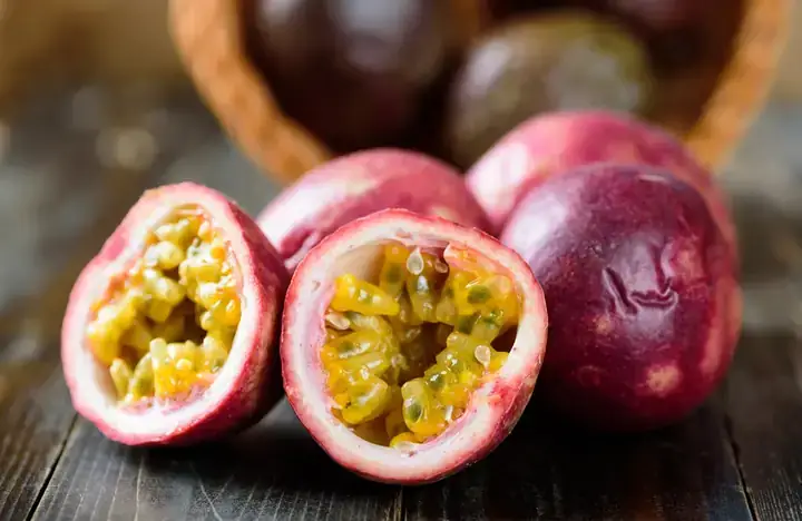 Giải Mã Giấc Mơ Có Bầu Song Sinh: Điềm Báo Gì & Ý Nghĩa Tâm Linh Sâu Sắc