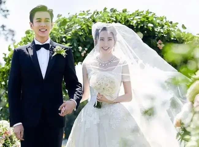 Giải Mã Giấc Mơ Đám Cưới Của Chính Mình: Những Bí Ẩn Tâm Lý Đằng Sau Giấc Mộng Đêm Hè