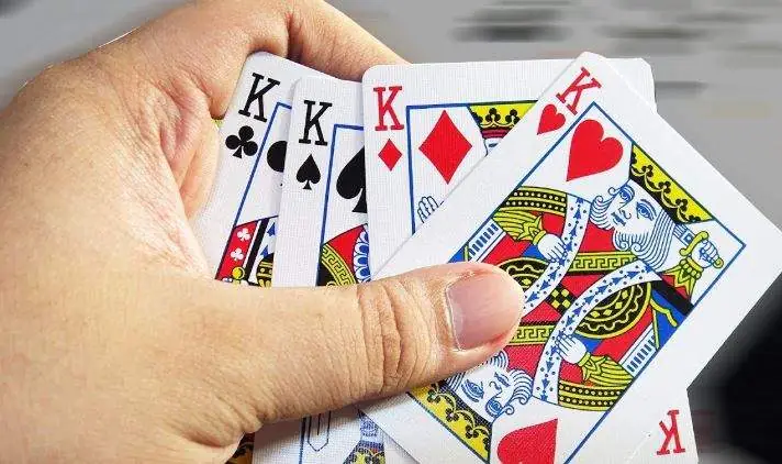 Giải Mã Giấc Mơ Thấy Đánh Bài Có Tú Quý 9: Ý Nghĩa Tâm Lý Và Dự Báo