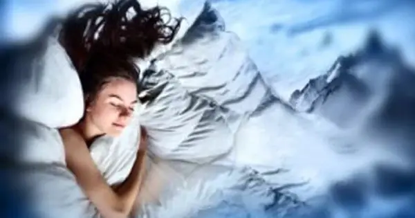 Giải Mã Giấc Mơ Đánh Nhau Trèo Lên Nóc Nhà