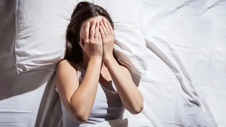 Giải Mã Giấc Mơ Đi Học Muộn: Thông Điệp Sâu Sắc Từ Tiềm Thức Và Cách Hóa Giải An Tâm