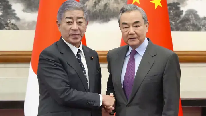 Giải Mã Giấc Mơ Họp Quốc Hội: Điềm Báo Gì & Con Số May Mắn