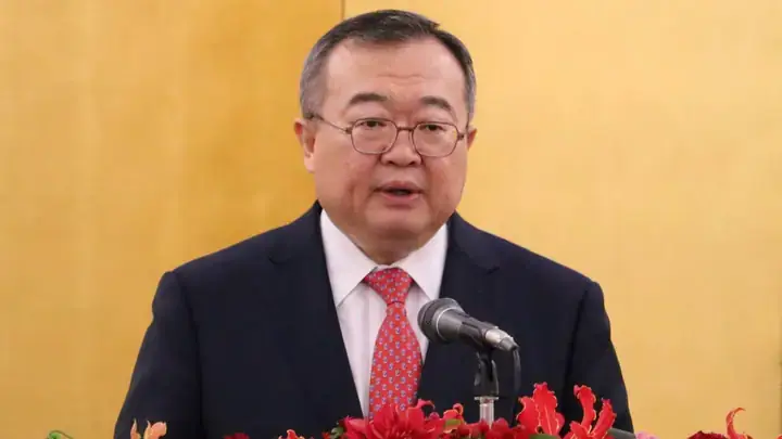 Giải Mã Giấc Mơ Họp Quốc Hội: Điềm Báo Gì & Con Số May Mắn