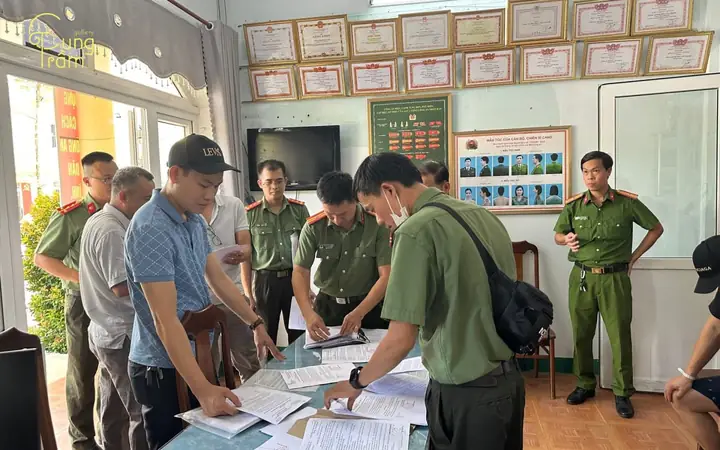 Giải Mã Giấc Mơ Thấy Bị Công An Bắt: Điềm Báo Gì Và Cách Xử Lý?