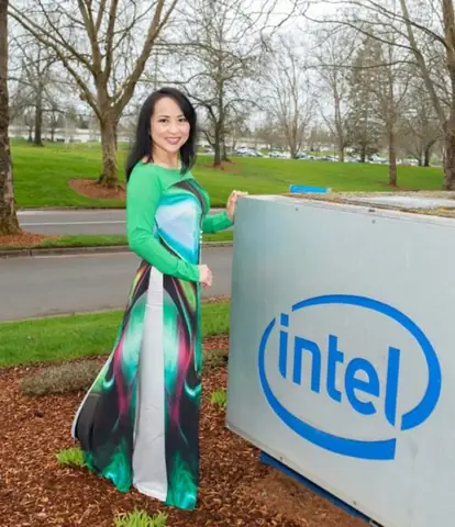 Giải Mã Giấc Mơ Thấy Hôn Con Nít: Thông Điệp Tâm Linh & Tâm Lý Đằng Sau