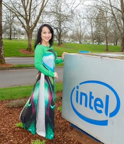 Giải Mã Giấc Mơ Thấy Hôn Con Nít: Thông Điệp Tâm Linh & Tâm Lý Đằng Sau