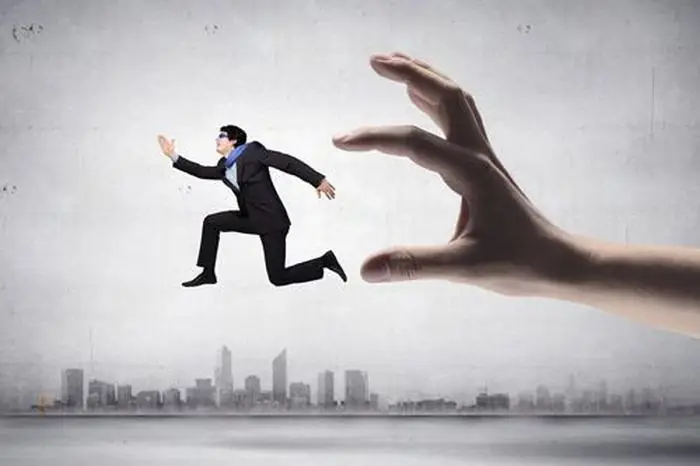 Giải Mã Giấc Mơ Thấy Mình Chốn Chạy: Lời Cảnh Báo Từ Tiềm Thức Hay Bí Ẩn Gì?