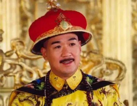 Giải Mã Giấc Mơ Thấy Mình Là Vua: Điềm Báo, Ý Nghĩa & Lời Khuyên Thực Tế