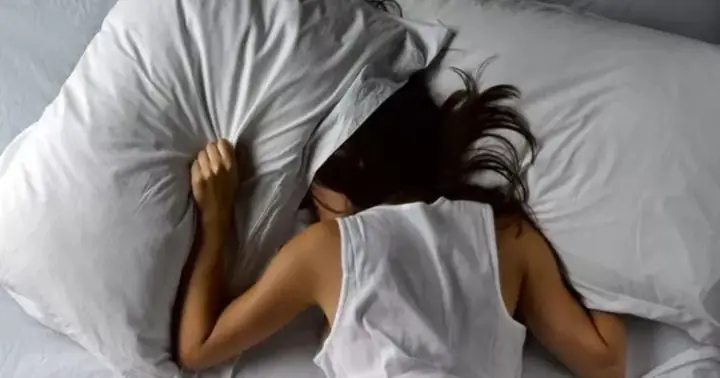 Giải Mã Giấc Mơ Thây Nằm Dưới Hố Sâu: Điềm Báo Hay Tín Hiệu Từ Tiềm Thức?