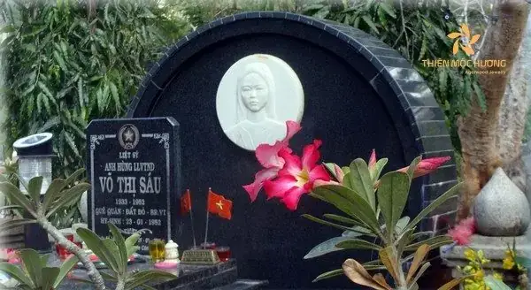 Giải Mã Giấc Mơ Thấy Nghĩa Địa: Điềm Báo Gì Và Con Số May Mắn?