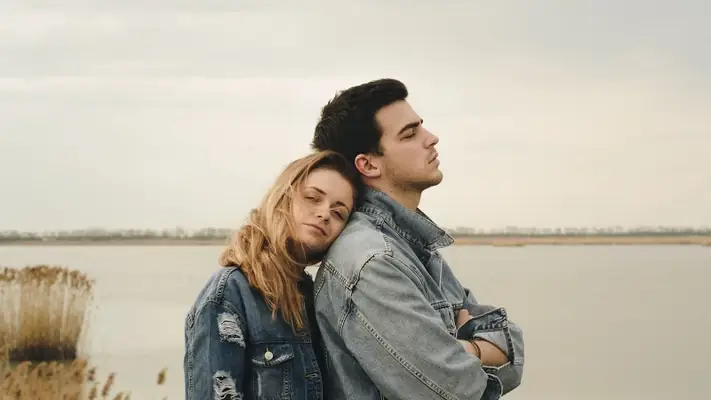 Giải Mã Giấc Mơ Thấy Người: 9 Nguyên Nhân Sâu Xa Đằng Sau Những Giấc Chiêm Bao