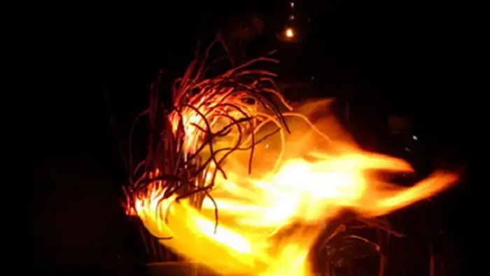 Giải Mã Giấc Mơ Thấy Nhặt Bát Hương: Điềm Báo Tâm Linh Và Ý Nghĩa Thực Tiễn