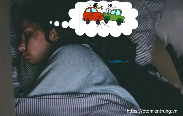 Giải Mã Giấc Mơ Thấy Ô Tô: Thông Điệp Từ Tiềm Thức Và Những Góc Nhìn Đa Chiều